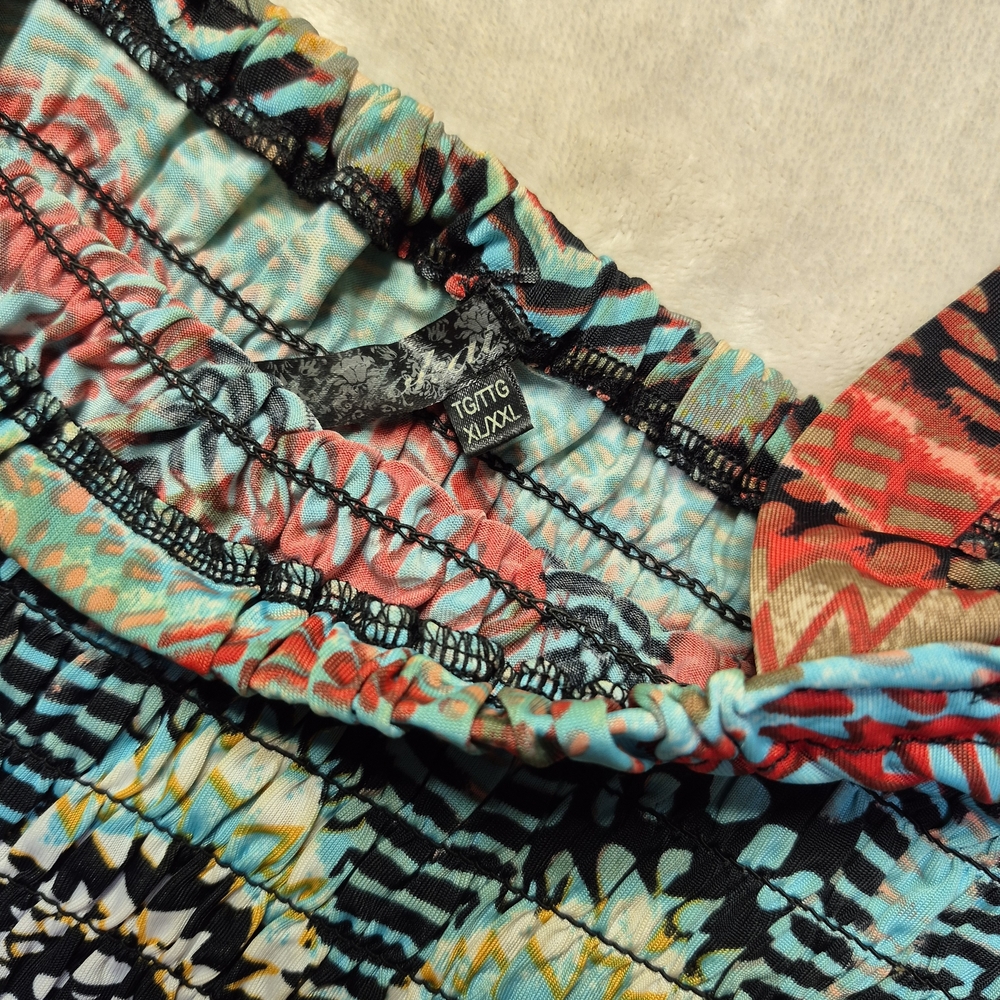 Multicolor Patterned Women's Top - Picture 2 of 3